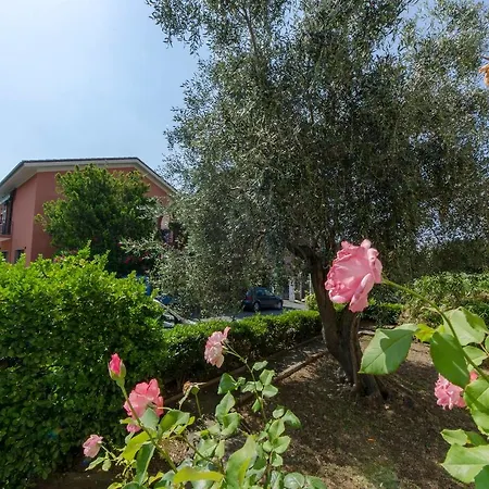 Apartment Altido Apt Suitable For Families Up To 8, With Parking *