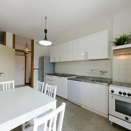 Altido Apt Suitable For Families Up To 8, With Parking Apartment