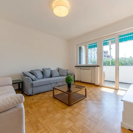 Apartment Altido Apt Suitable For Families Up To 8, With Parking